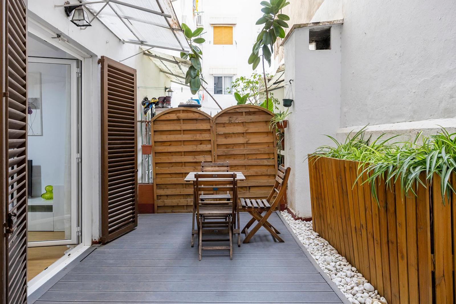Cozy Terrace In Eixample Apartment