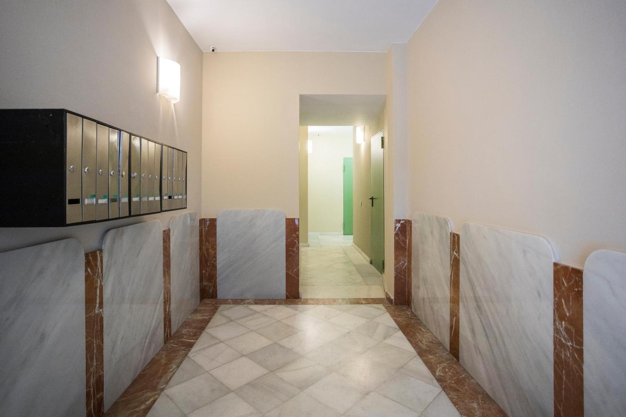 Apartment Palau De La Musica 3 *