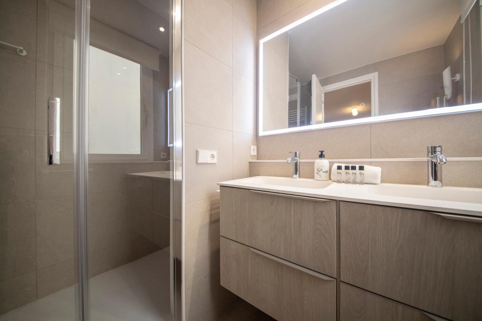 Atico Duplex Con Cinco * Barcelona