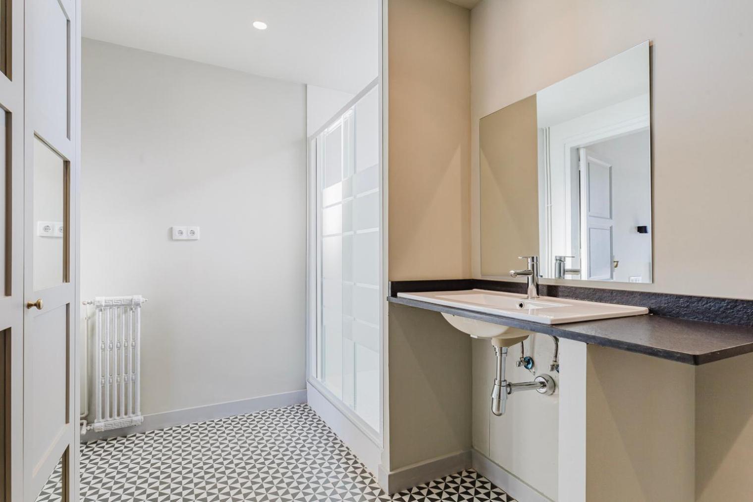 Blueground La Dreta Balcony Ac Nr Sagrada Bcn-174 Holiday home Barcelona