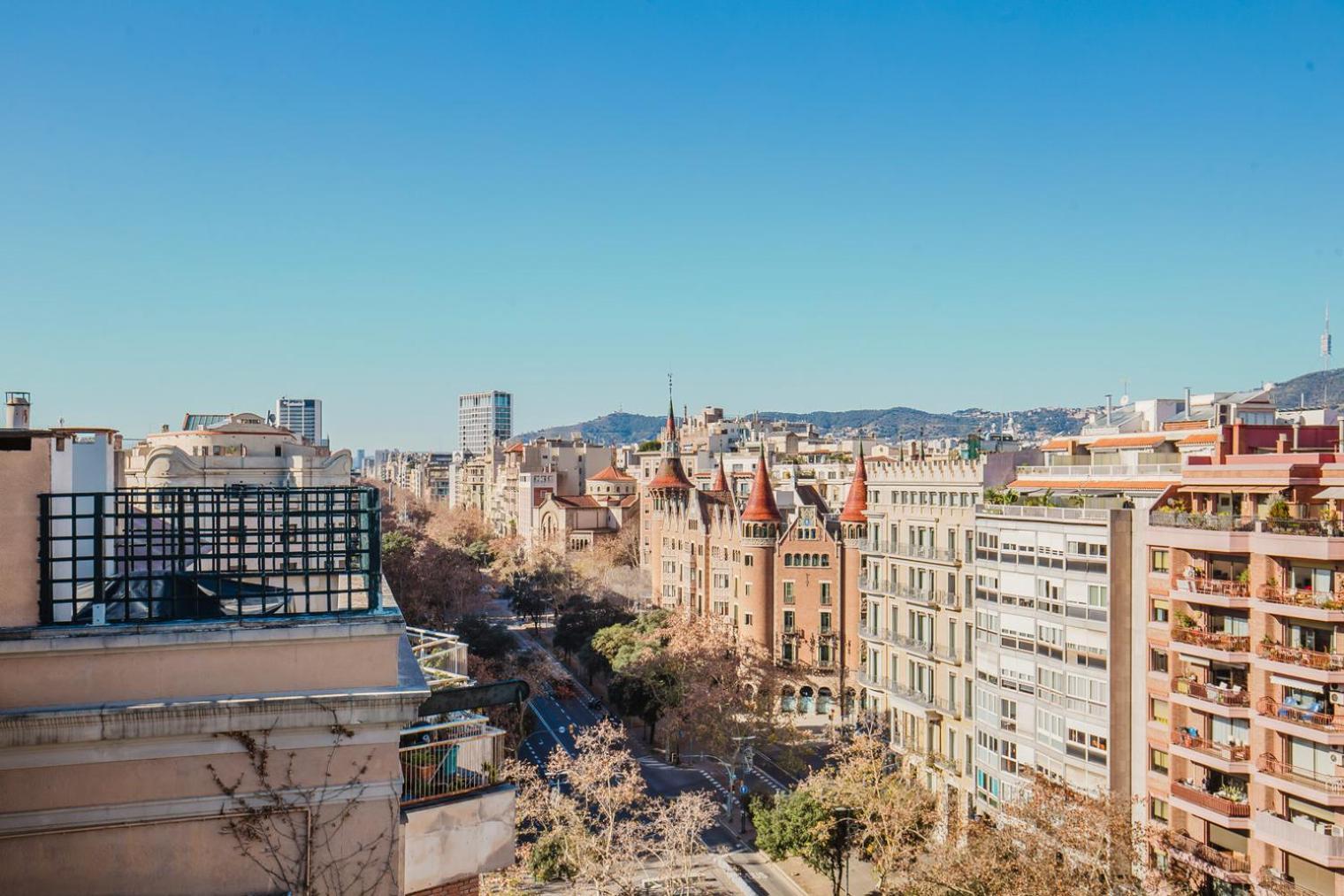 Blueground La Dreta Balcony Ac Nr Sagrada Bcn-174 Holiday home Barcelona