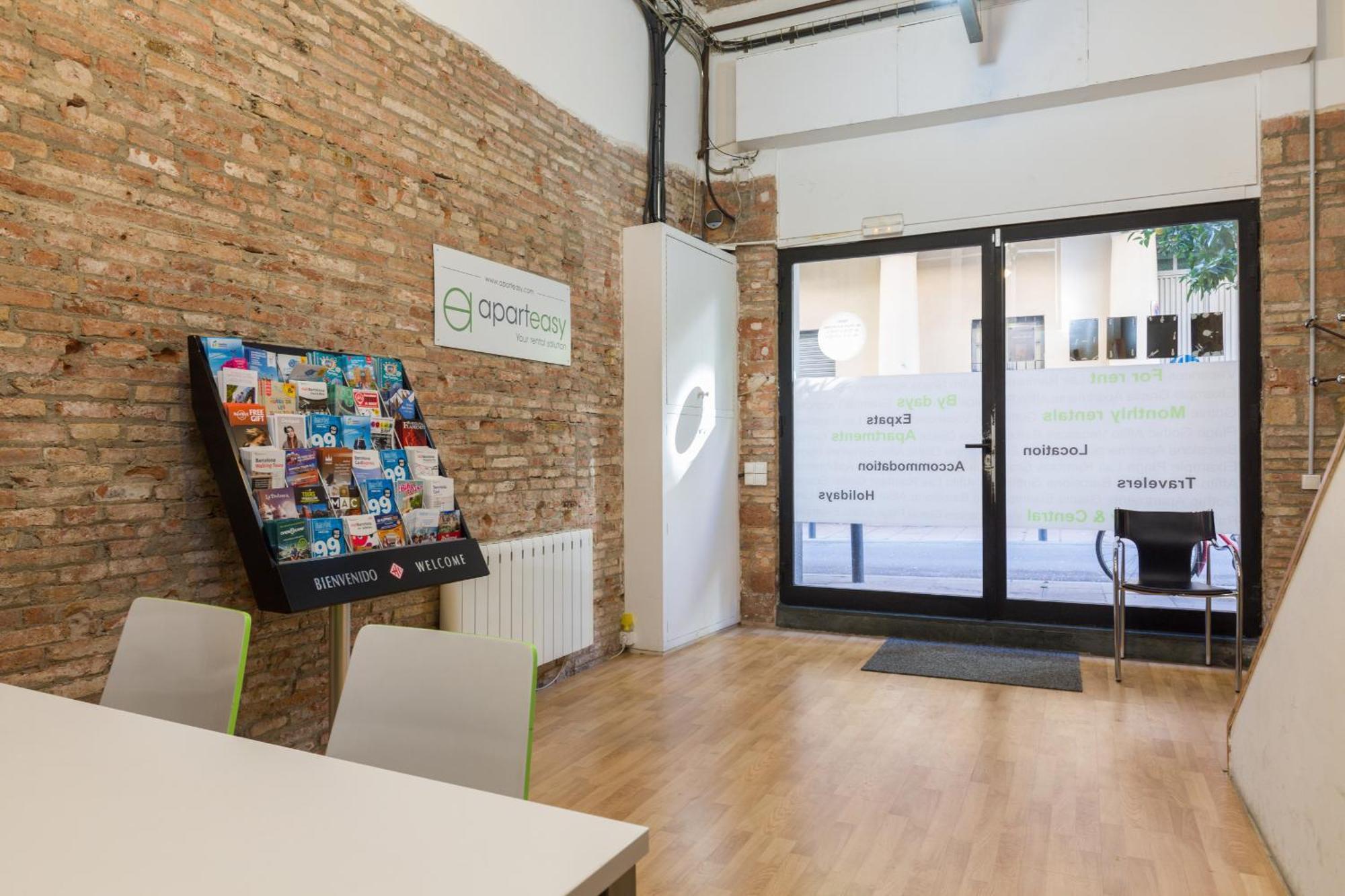 Apartment Aparteasy - Pure Gracia, Excellent Location *