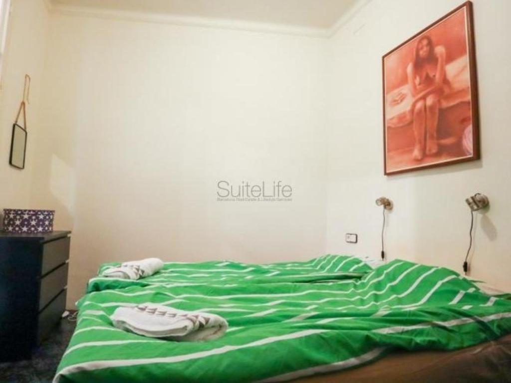 Spacious Aptmt Close To Pl Universidad And Pl Catalunya, 2,5 Bedrooms, Balcony, Heating, Elevator Min 31 Nights Apartment Barcelona