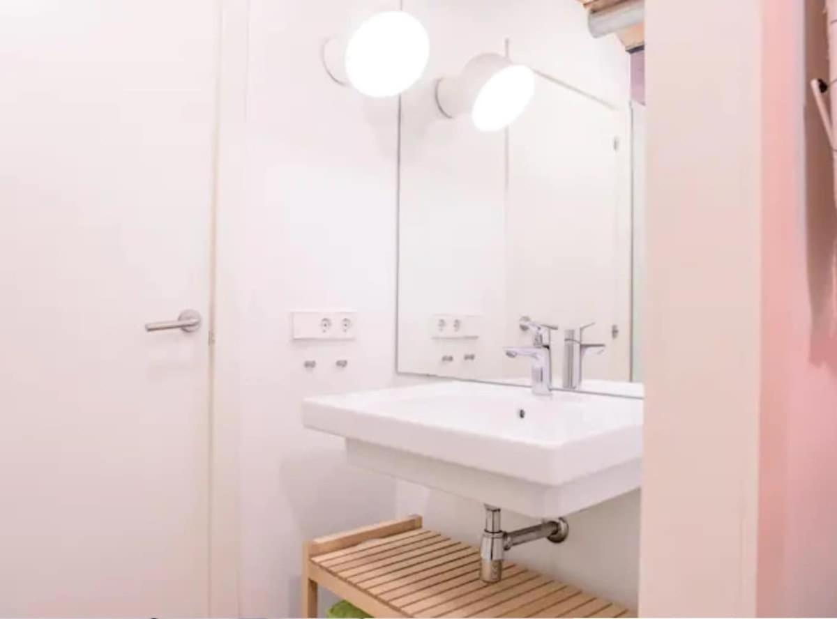 Apartment Ramblas Charming & Modern2br Loft In Gracia 10m Parcgueell Barcelona