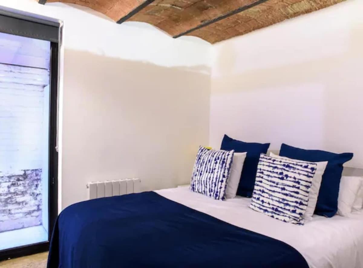 Ramblas Charming & Modern2br Loft In Gracia 10m Parcgueell Apartment