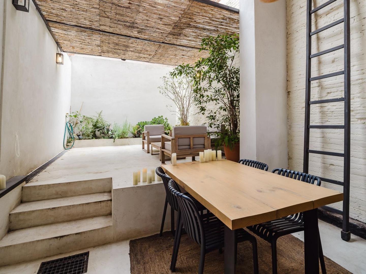 Luxury 2 Story Near Passeig De Gracia Apartment *