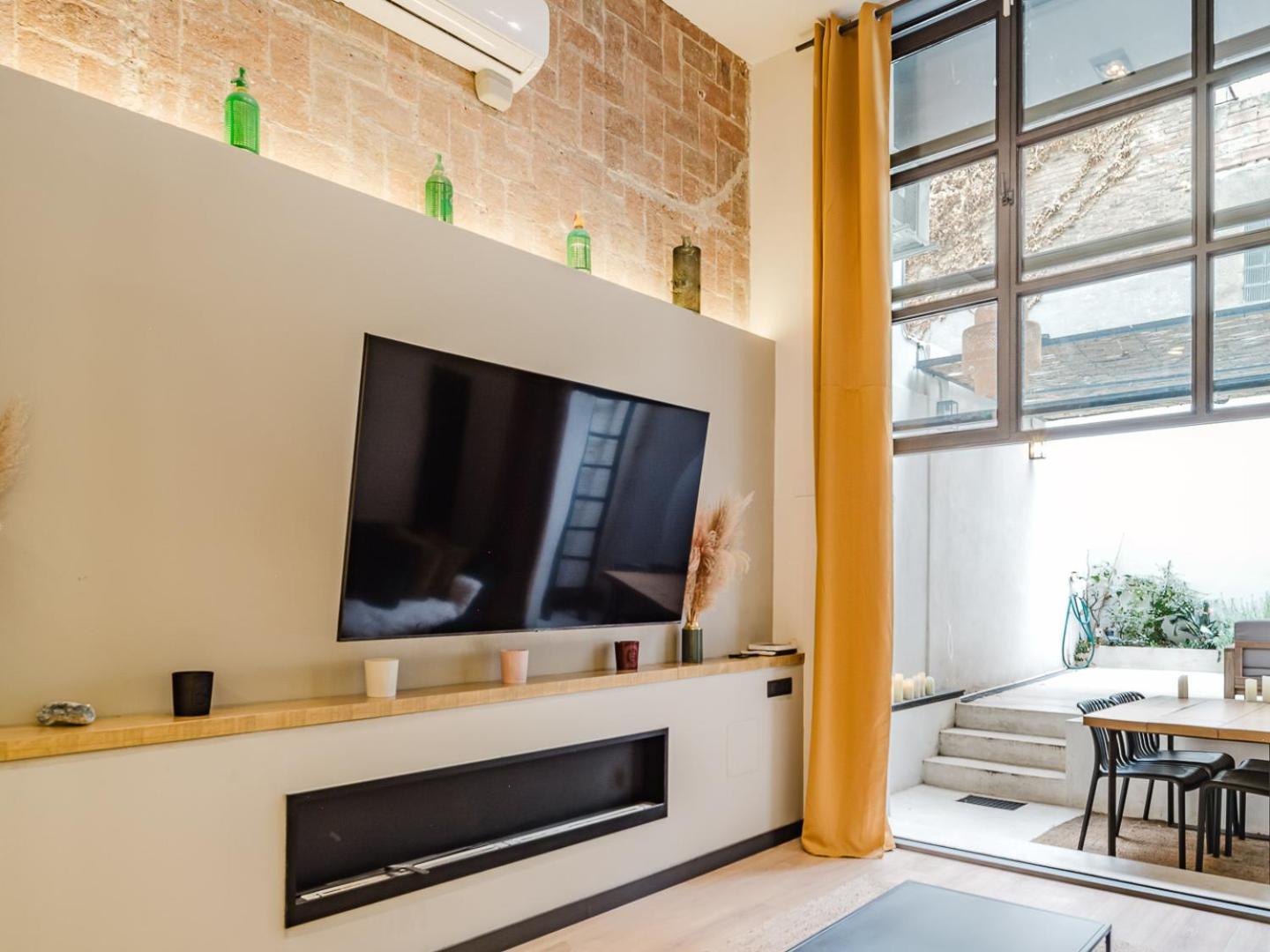 Luxury 2 Story Near Passeig De Gracia Apartment