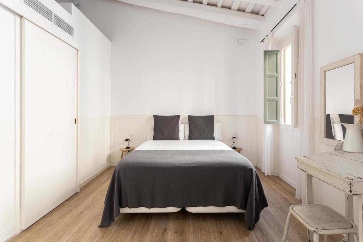 Intimate House - Heart Of Sarria Apartment Barcelona
