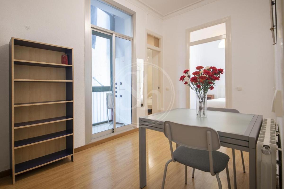 Bonito En Poble Sec Apartment Barcelona