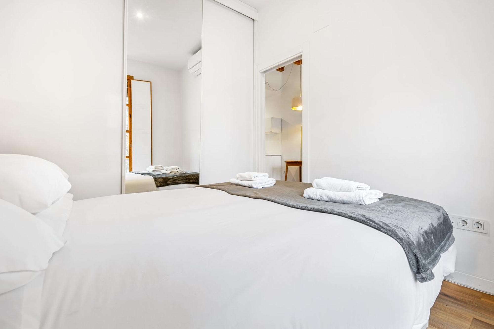 Apartment Elegance 2br With Rooftop Terrace