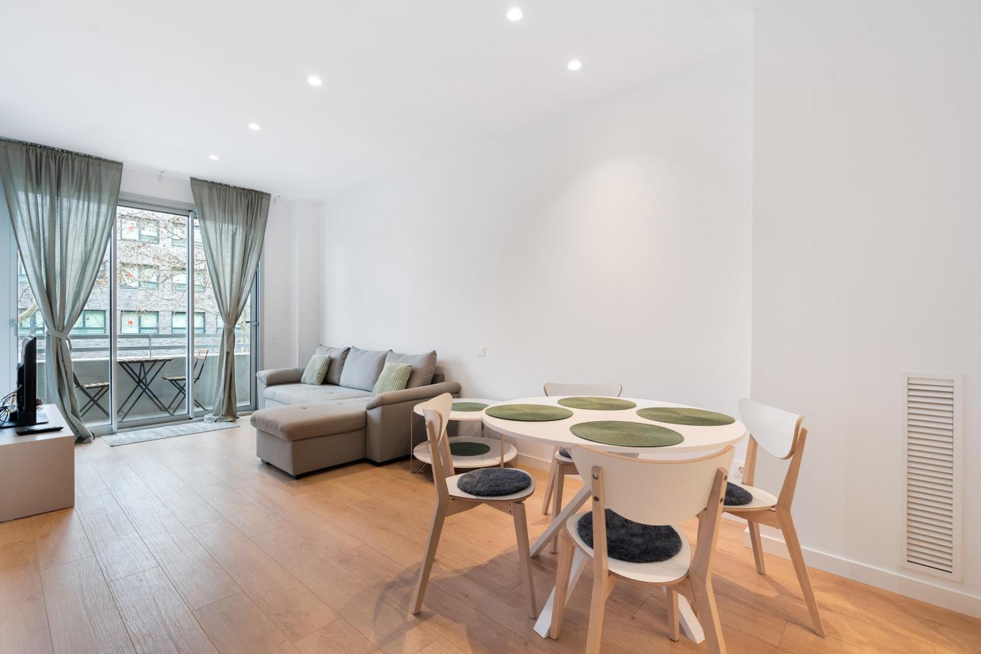 Apartment Diagonal Mar Oasis With Pool And Parking *