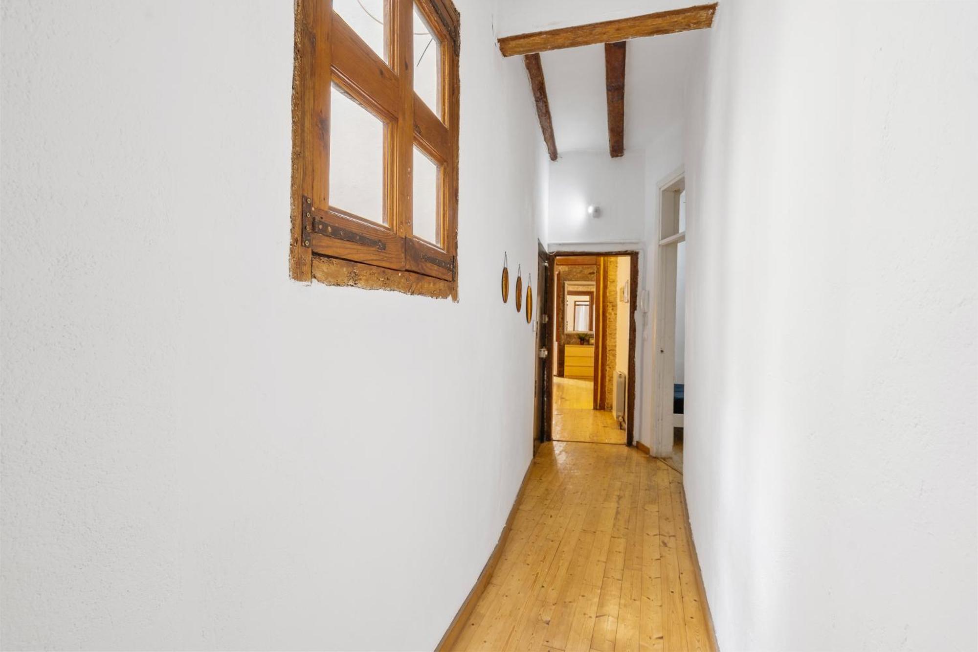 Stylish 2-bedroom In El Born Apartment