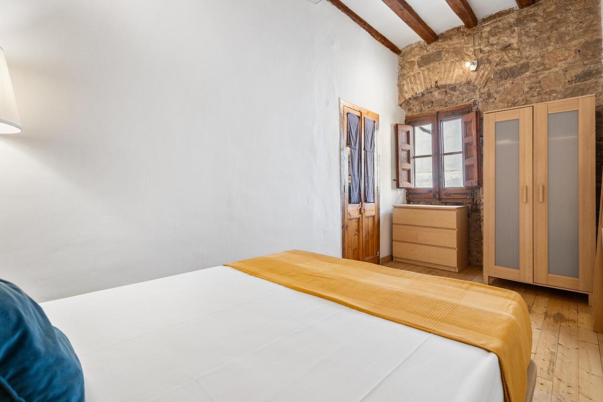 Stylish 2-bedroom In El Born Apartment *