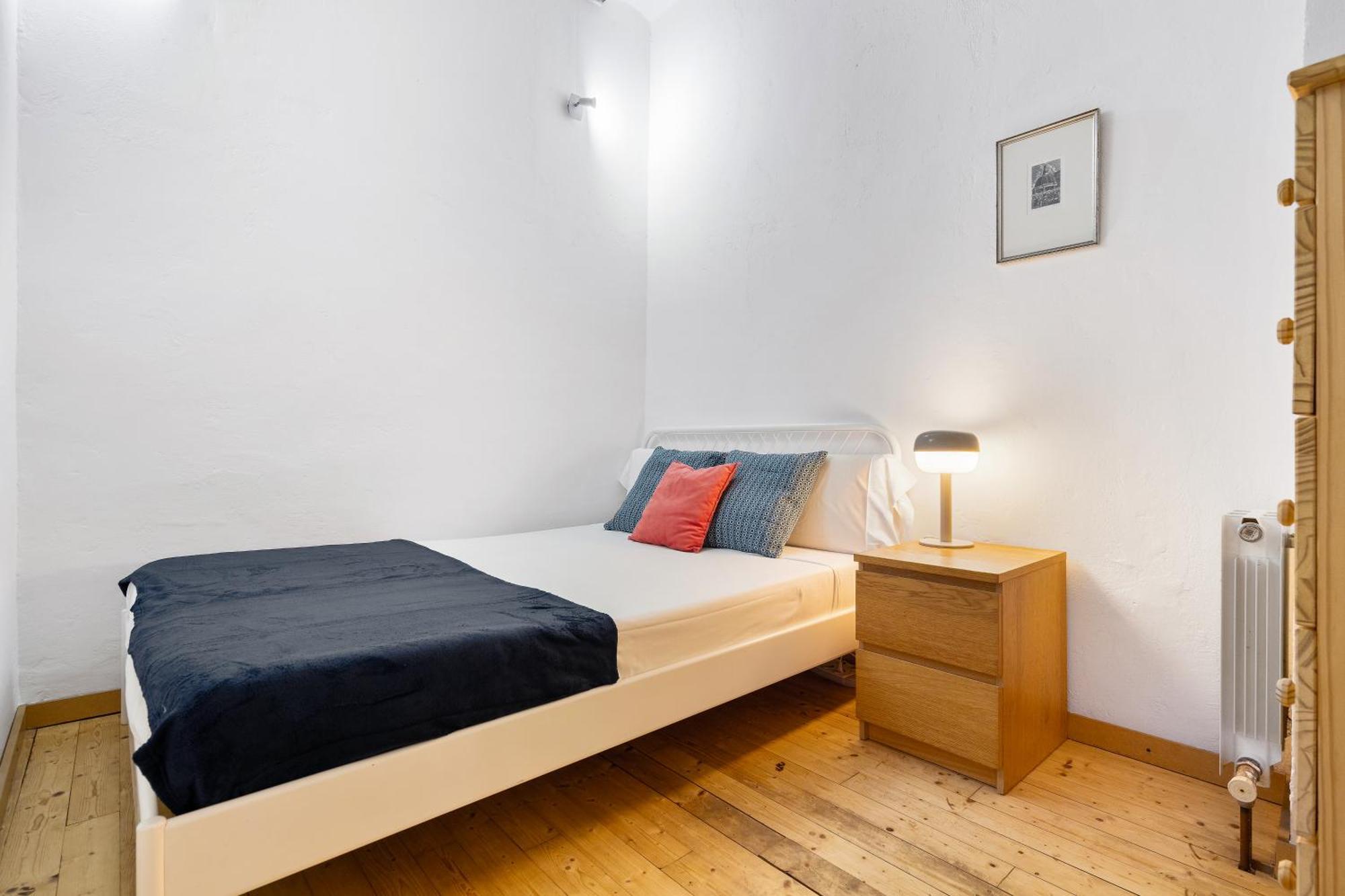 Stylish 2-bedroom In El Born Apartment *