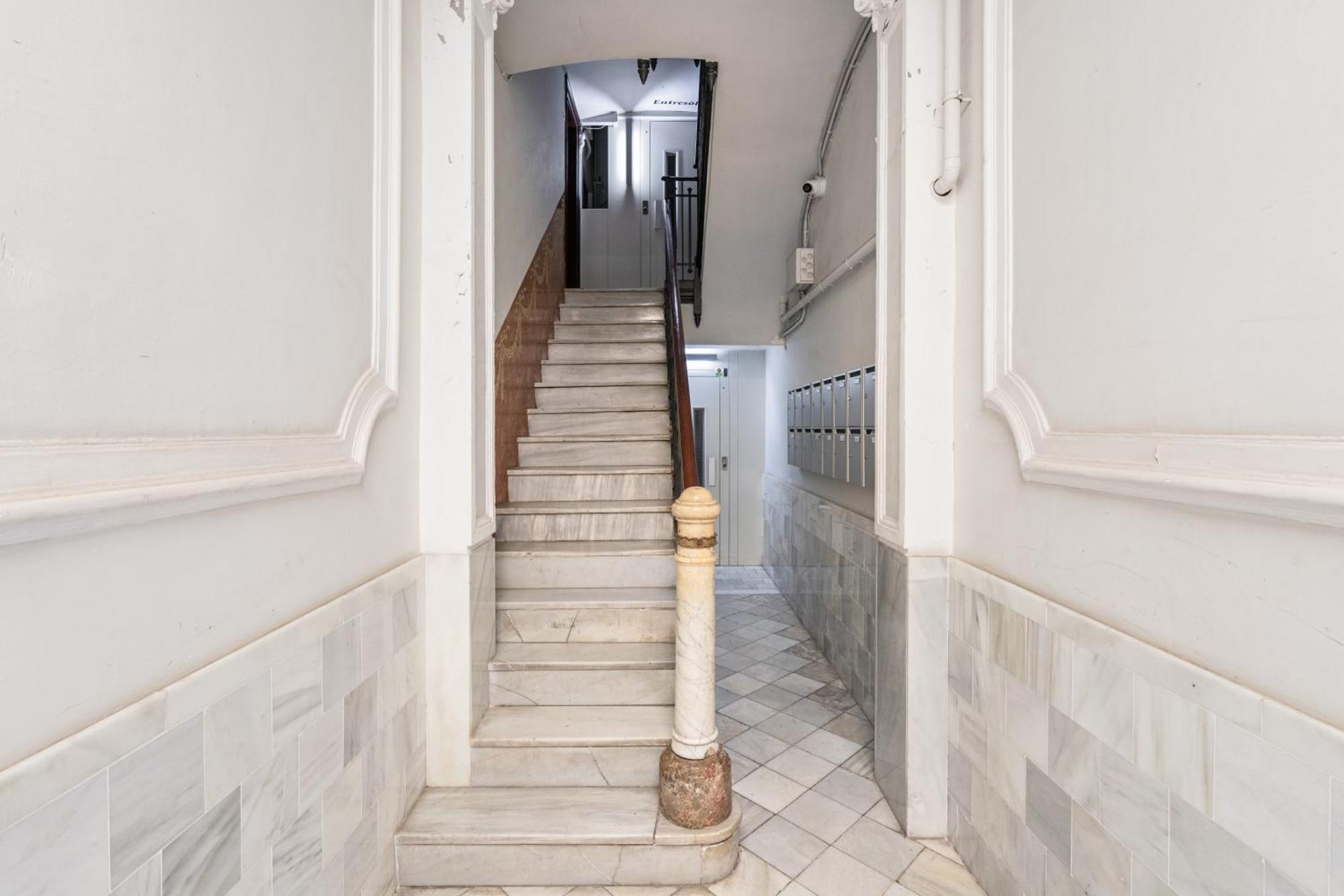 Bliss 1br Haven W Terrace In Gracia Barcelona