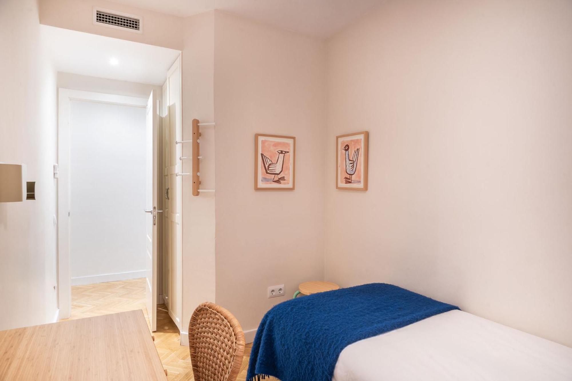 Spacious And Elegant Oasis In The Location Apartment *