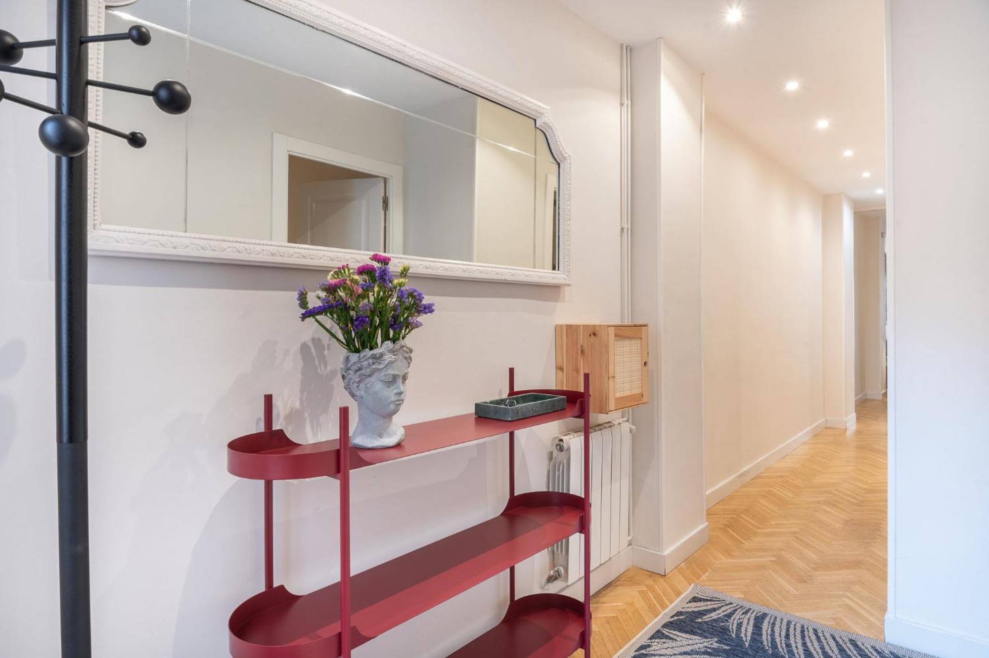 Spacious And Elegant Oasis In The Location * Barcelona
