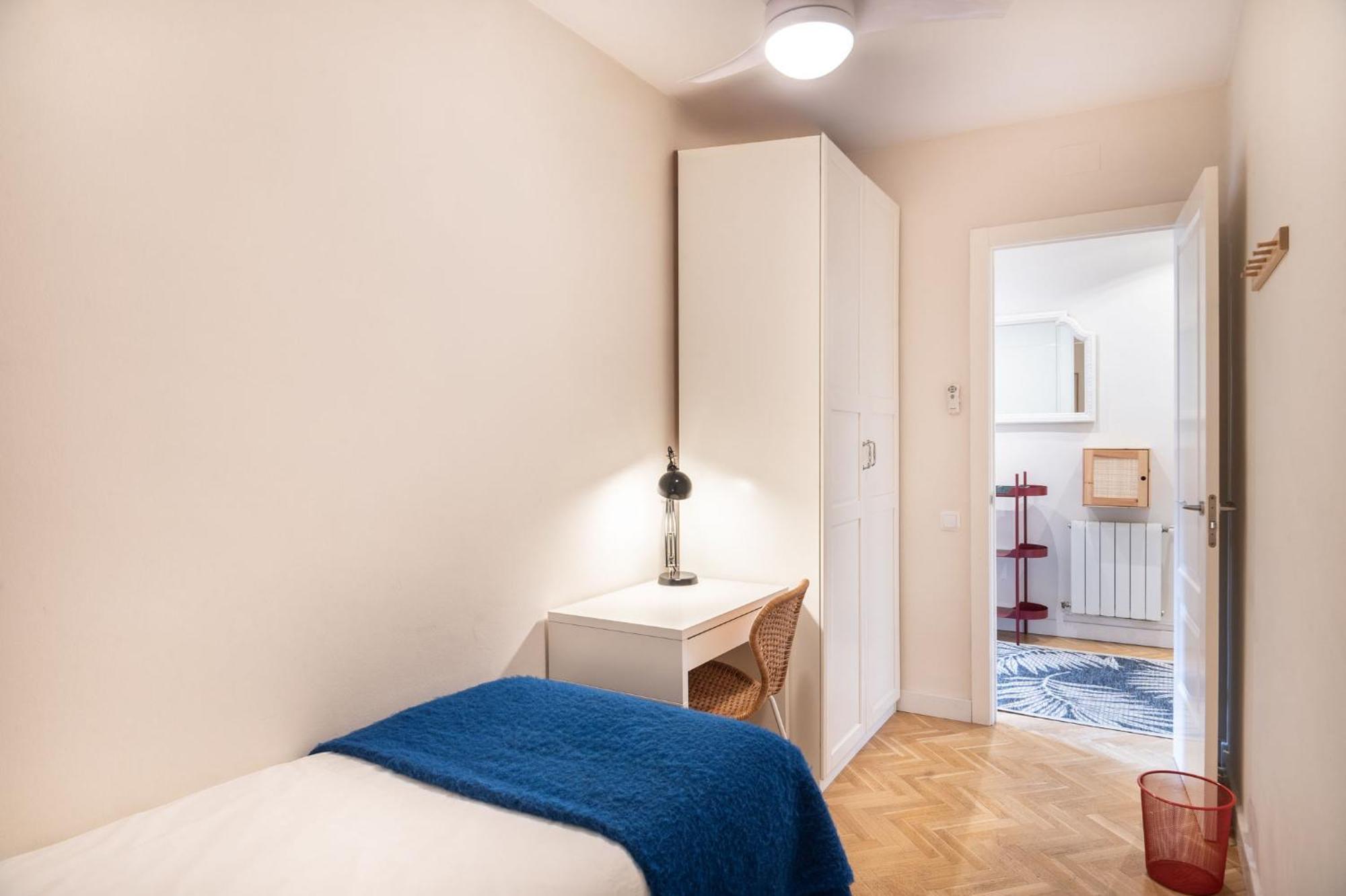 Spacious And Elegant Oasis In The Location * Barcelona