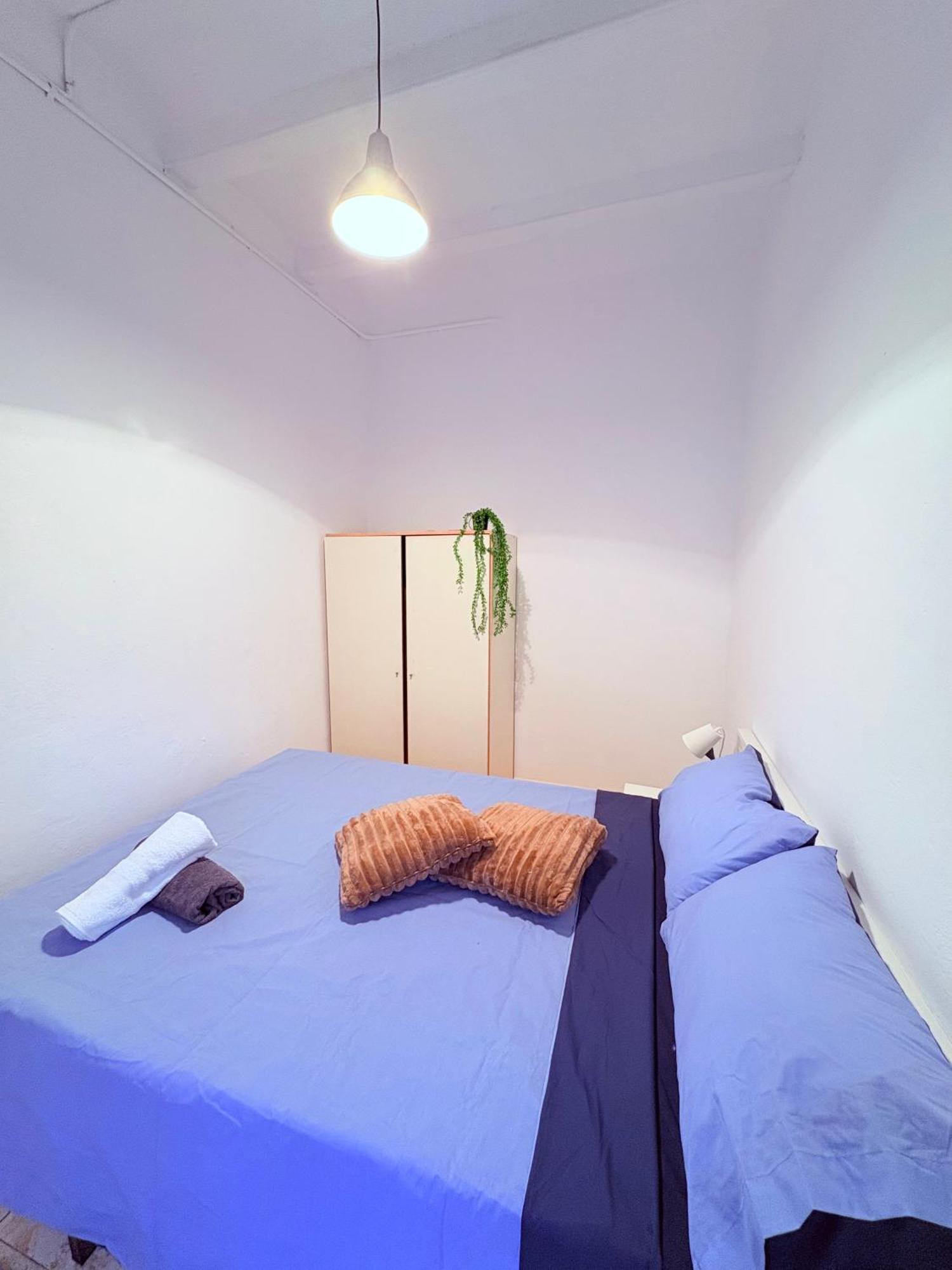 Amazing And Stylish Flat For 4 People With Breakfast Included 2 Blocks Away From Poblenou Apartment
