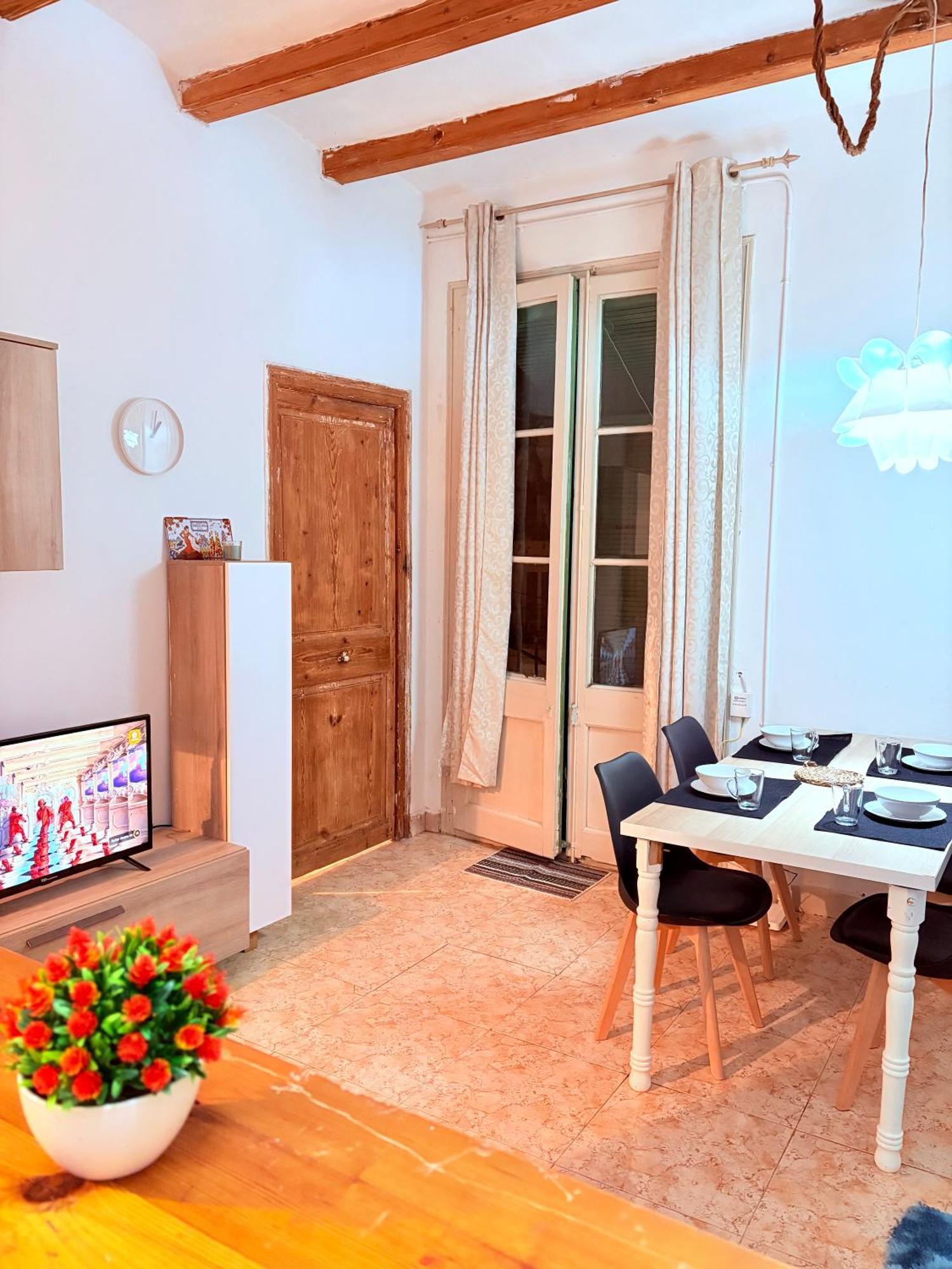 Apartment Amazing And Stylish Flat For 4 People With Breakfast Included 2 Blocks Away From Poblenou *
