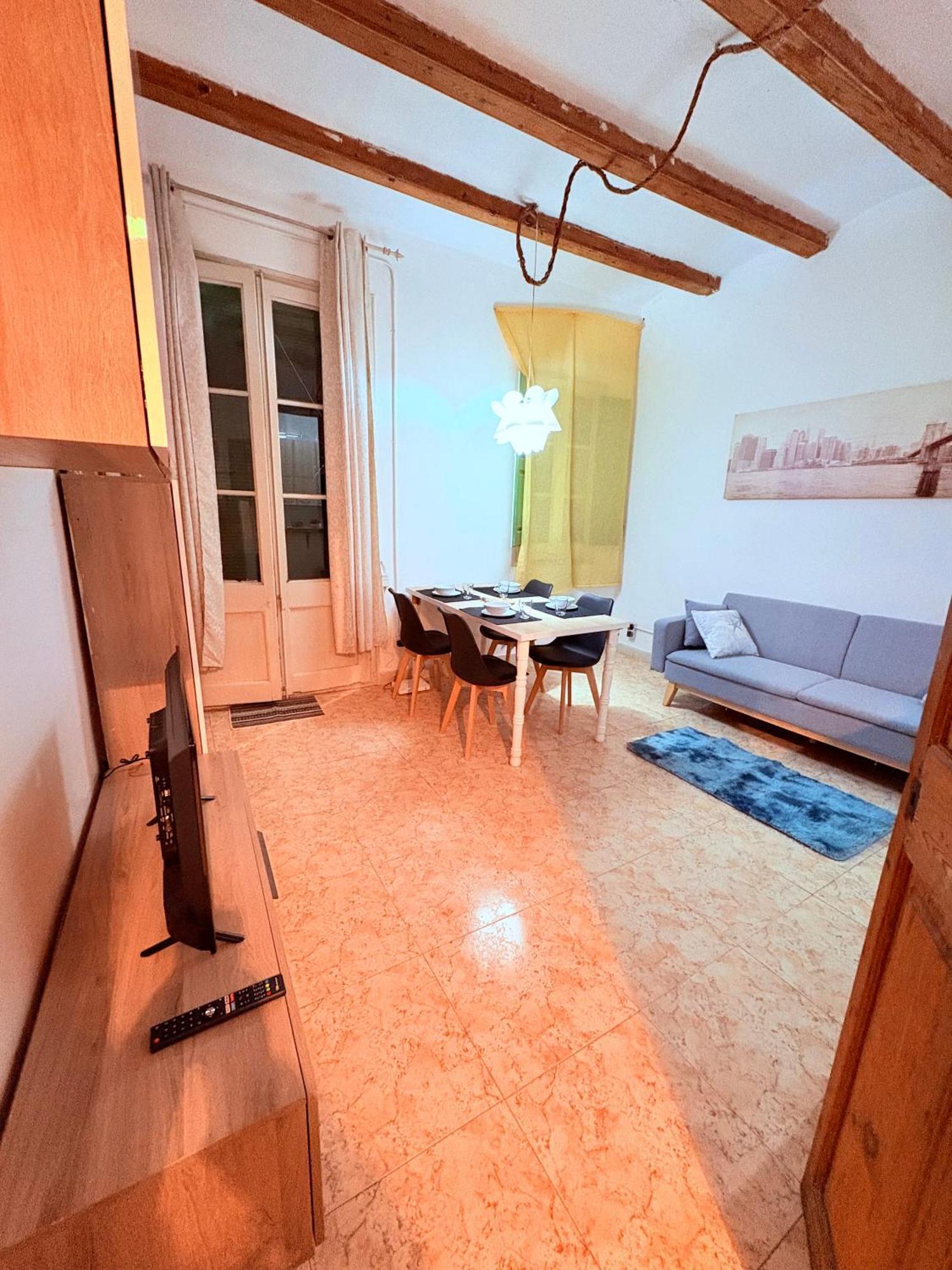 Amazing And Stylish Flat For 4 People With Breakfast Included 2 Blocks Away From Poblenou Apartment Barcelona