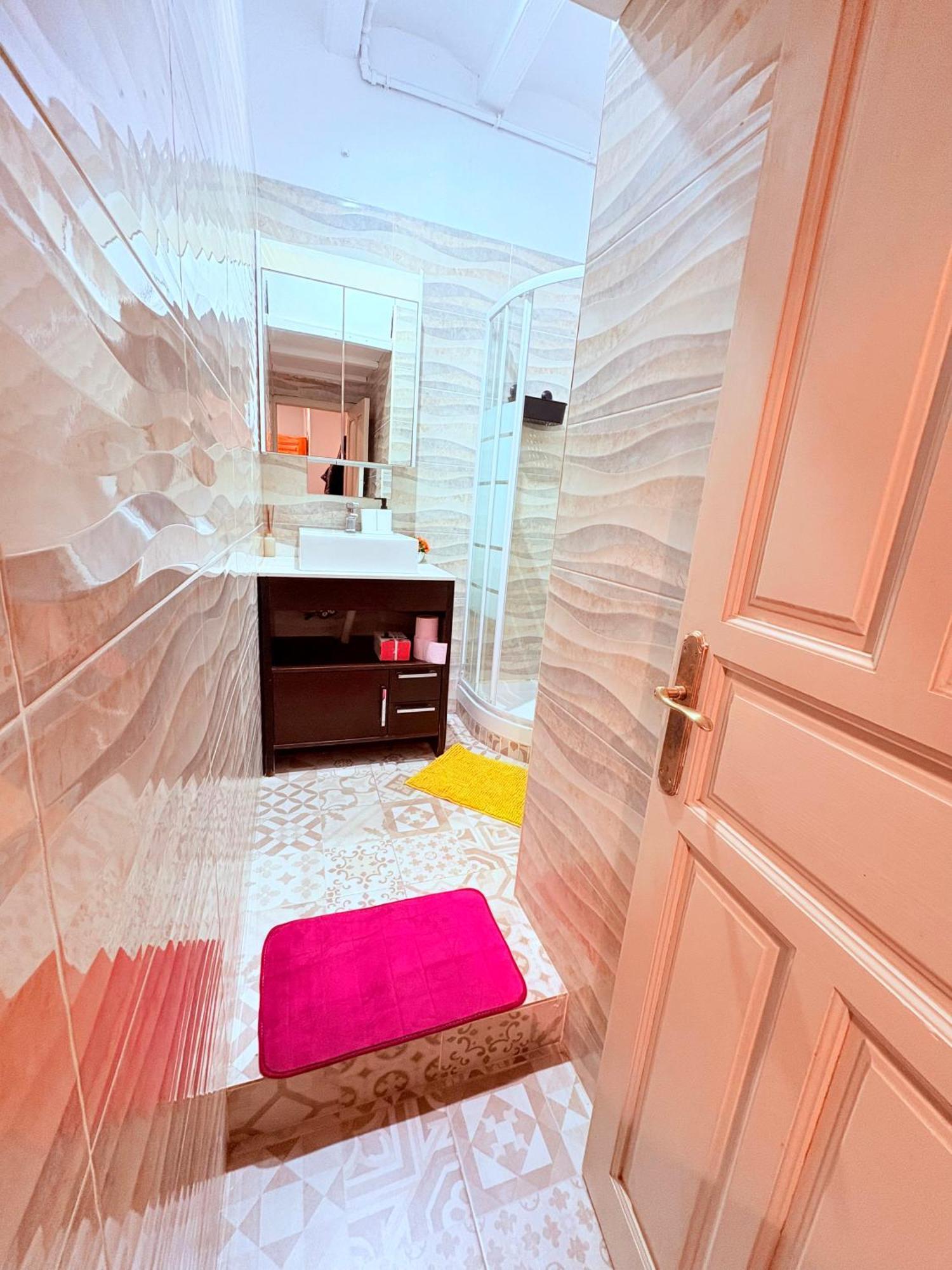 Apartment Amazing And Stylish Flat For 4 People With Breakfast Included 2 Blocks Away From Poblenou