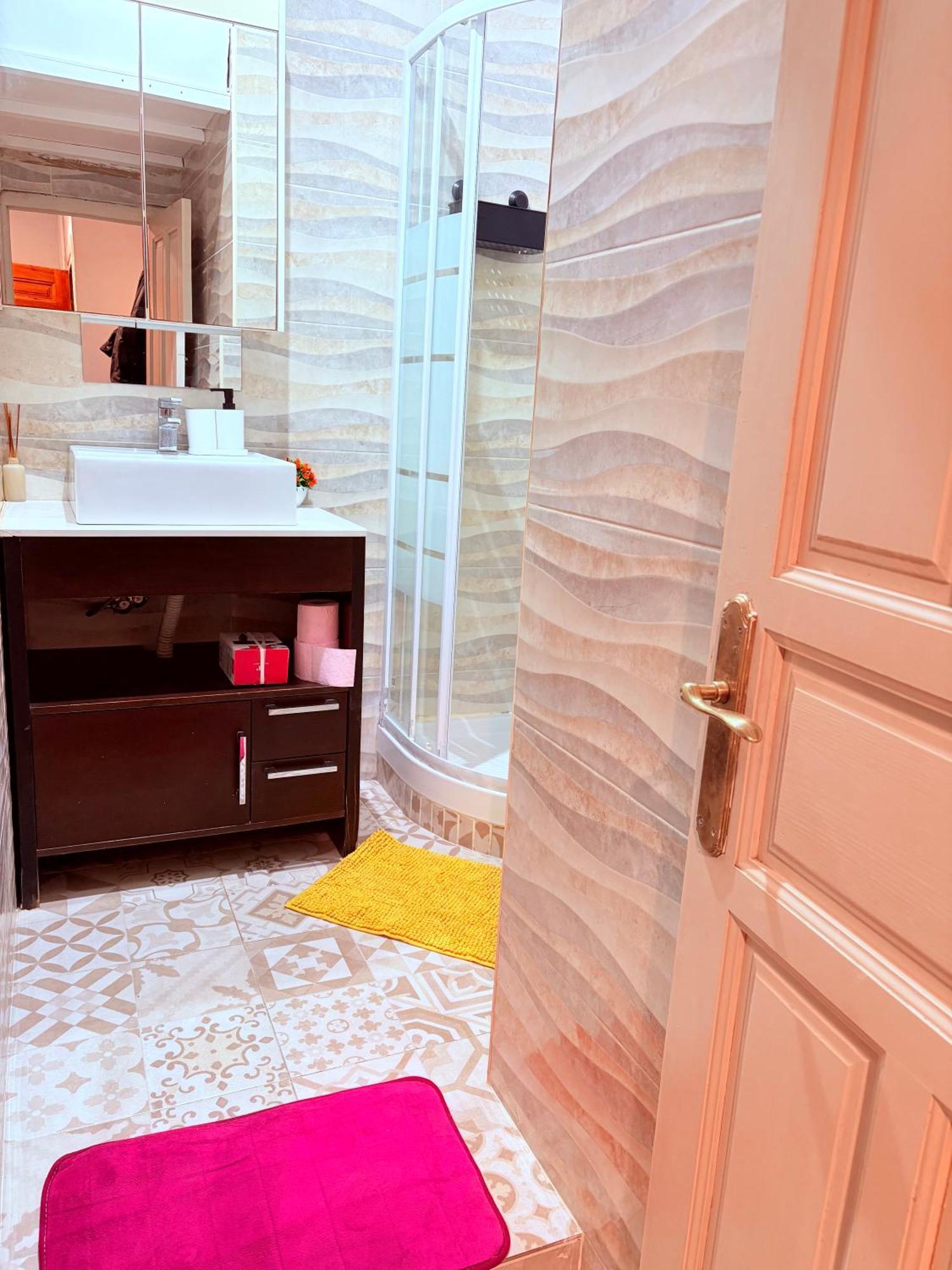 Amazing And Stylish Flat For 4 People With Breakfast Included 2 Blocks Away From Poblenou Apartment Barcelona