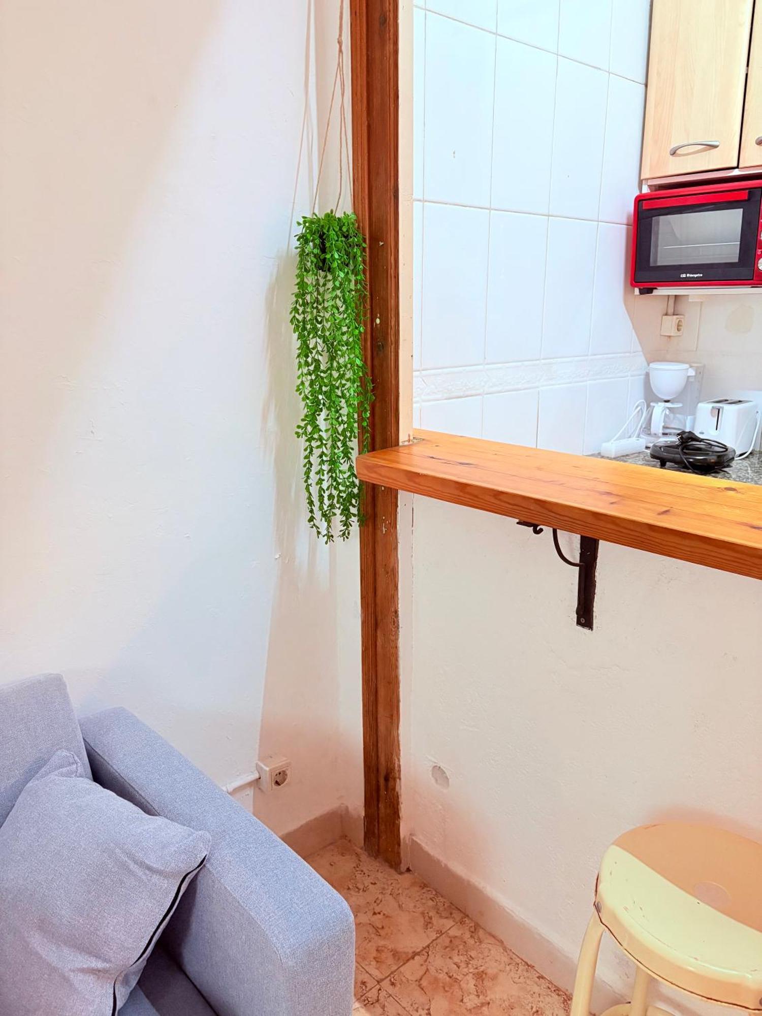 Amazing And Stylish Flat For 4 People With Breakfast Included 2 Blocks Away From Poblenou Apartment Barcelona