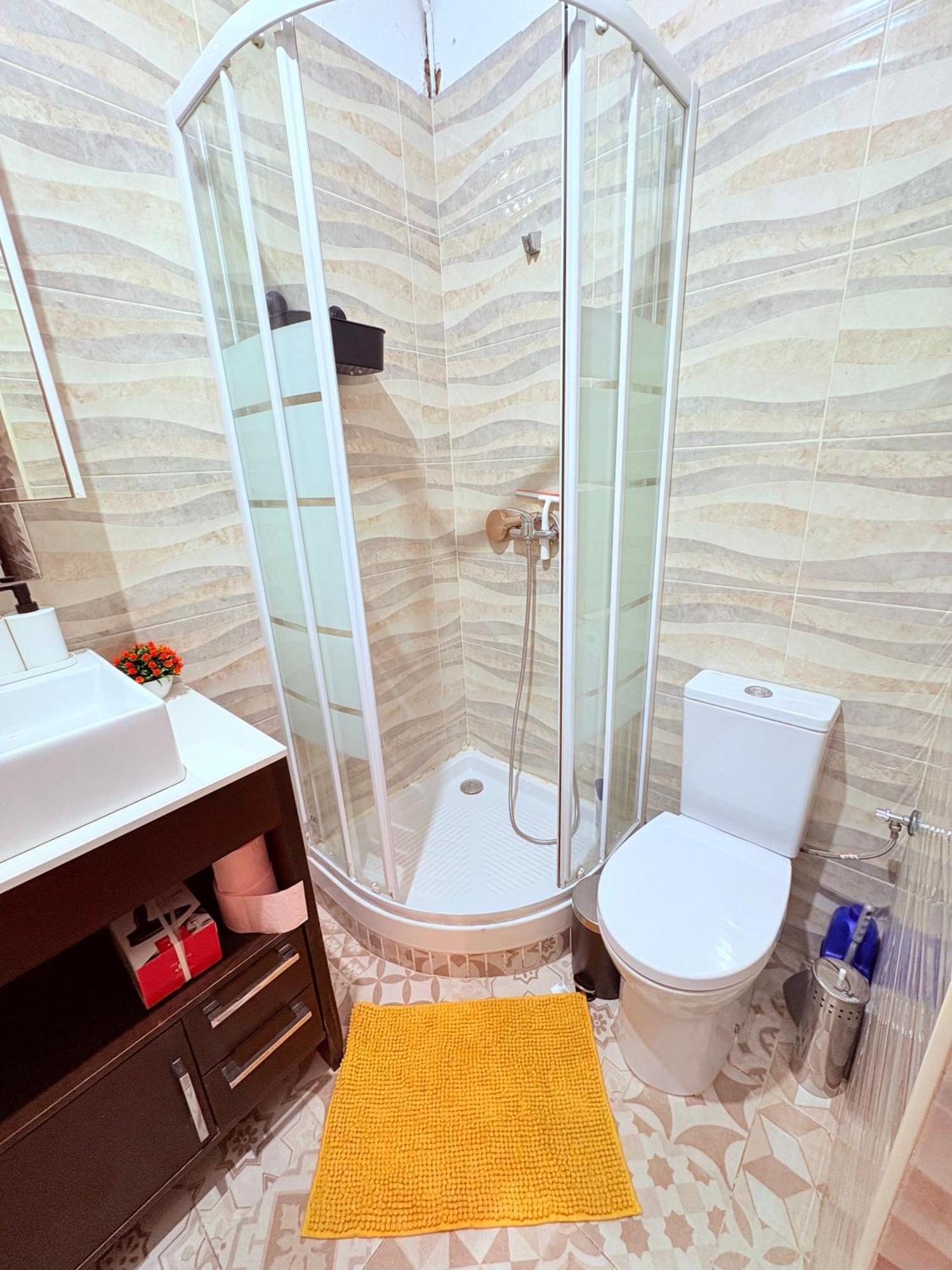Amazing And Stylish Flat For 4 People With Breakfast Included 2 Blocks Away From Poblenou Apartment