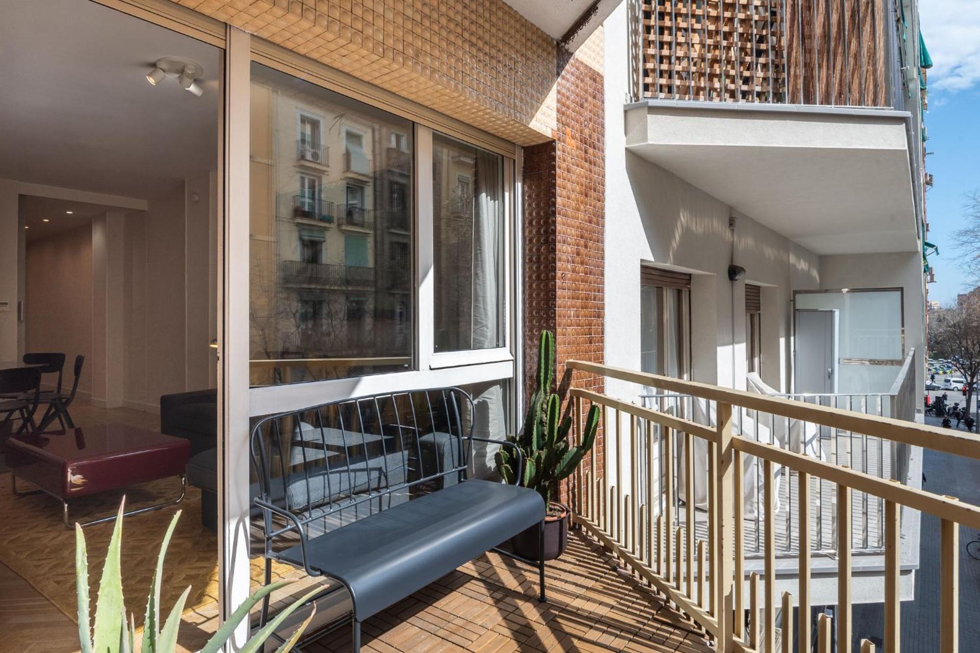 Spacious And Elegant Oasis In The Location * Barcelona