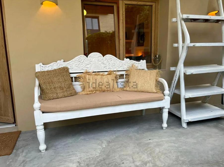 Stylish & Idyllic With Private Garden 5 Min Walking From South In Gava Mar Holiday home
