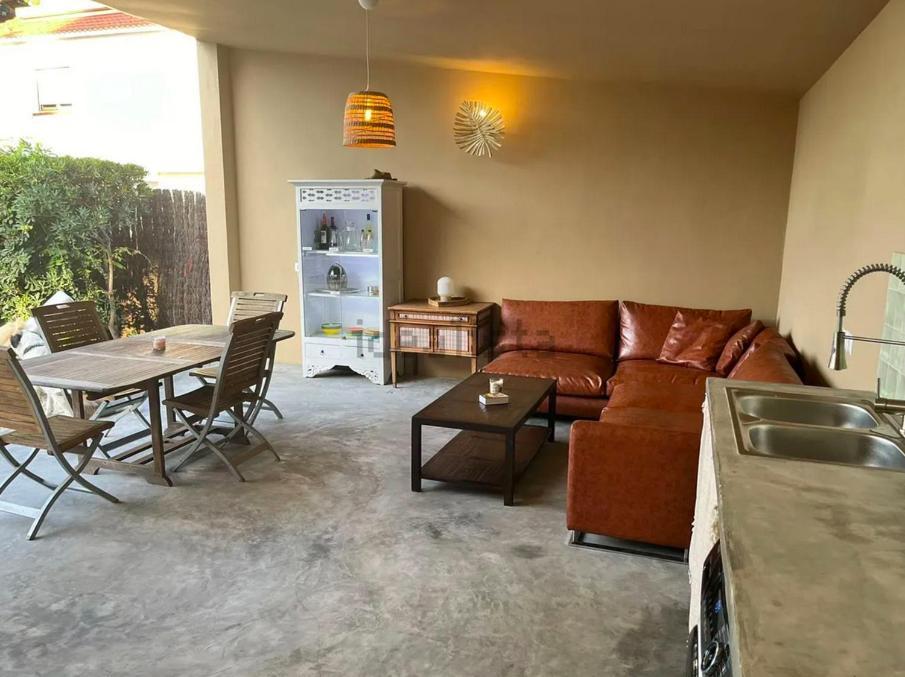 Holiday home Stylish & Idyllic With Private Garden 5 Min Walking From South In Gava Mar Barcelona