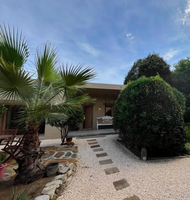 Holiday home Stylish & Idyllic With Private Garden 5 Min Walking From South In Gava Mar