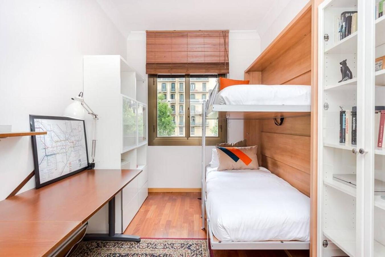 Apartment Central 2 Bedroom By Sagrada Familia