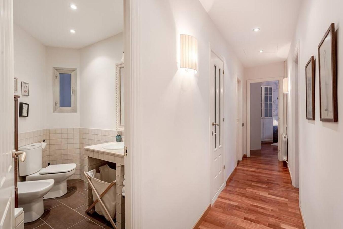 Appartement Central 2 Bedroom By Sagrada Familia