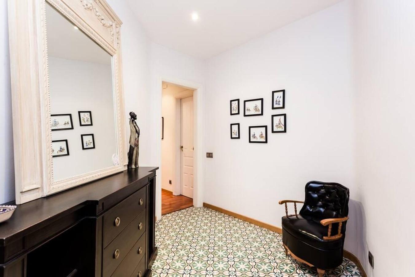 Central 2 Bedroom By Sagrada Familia Appartement