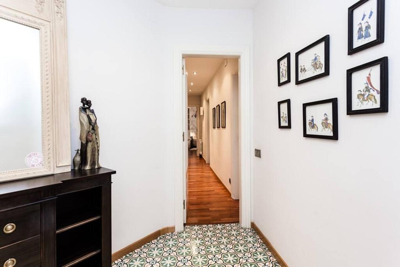 Apartment Central 2 Bedroom By Sagrada Familia
