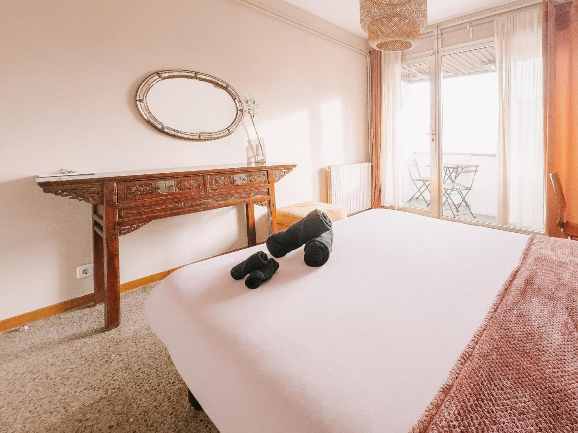 Apartment Lovely In Shared Gracia Neighborhood Barcelona
