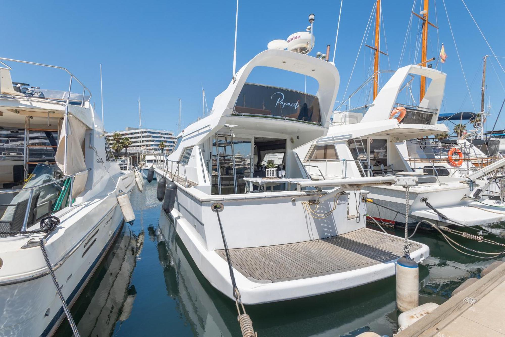 Barco Muy Romantico Con Parking Botel