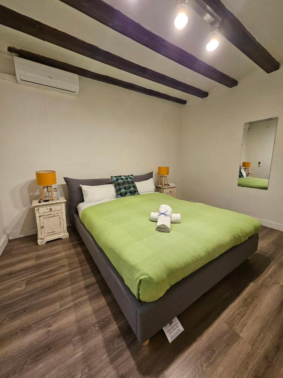Apartment Family Flat Near Ramblas Bcn 5 Barcelona