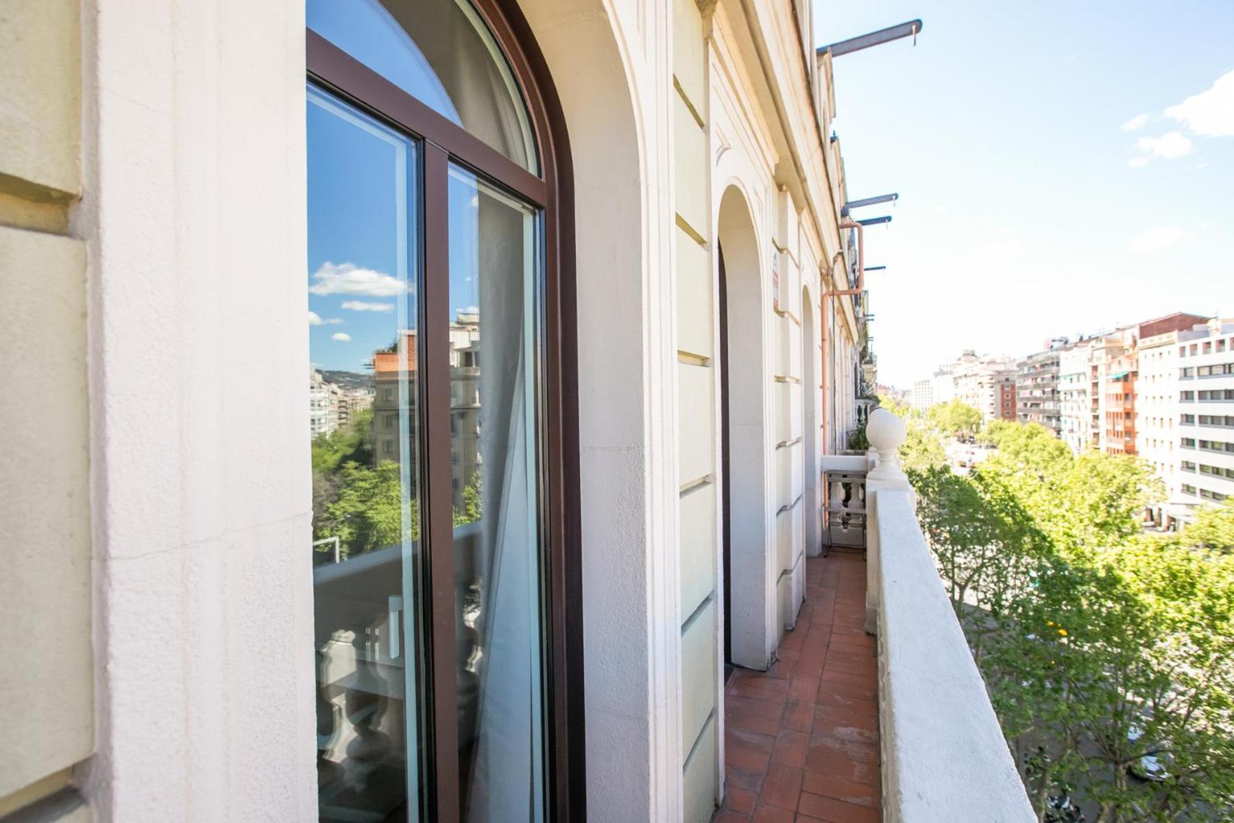 Apartment 51par1011 In Parallel