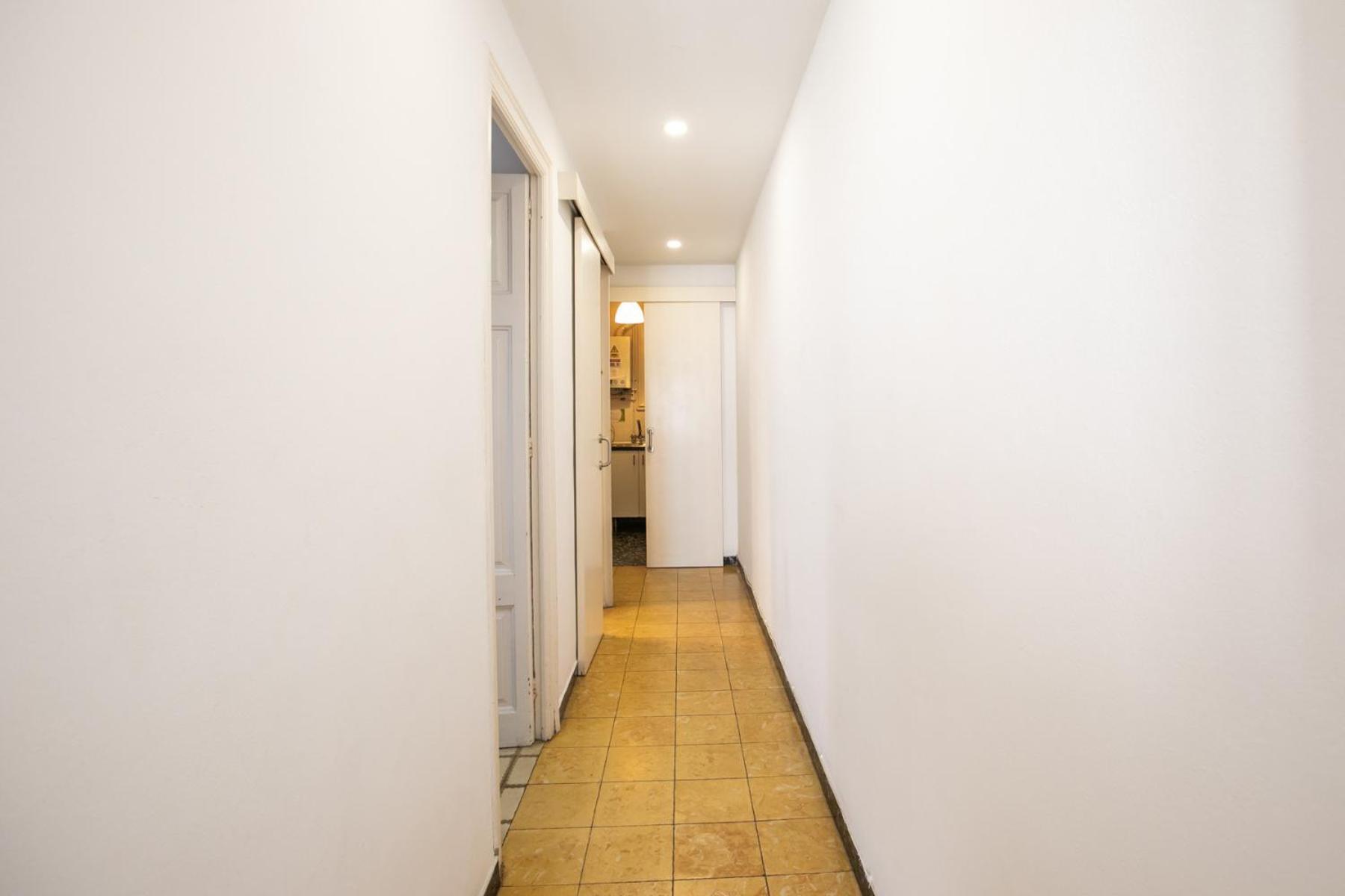31par1110 - Mediterranean Style Apartment *