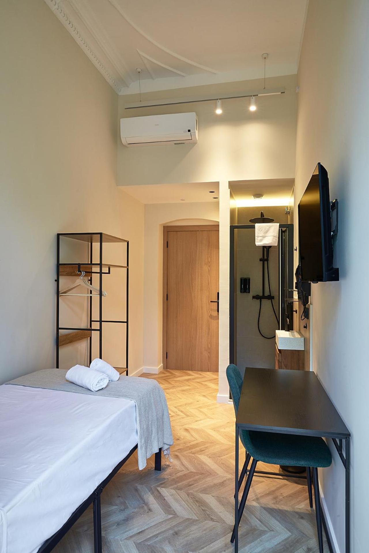 Ella Boqueria Guest house