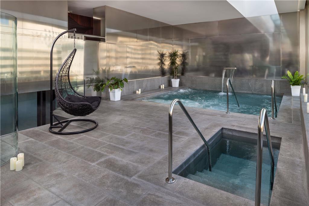 Nh Collection Constanza 4*