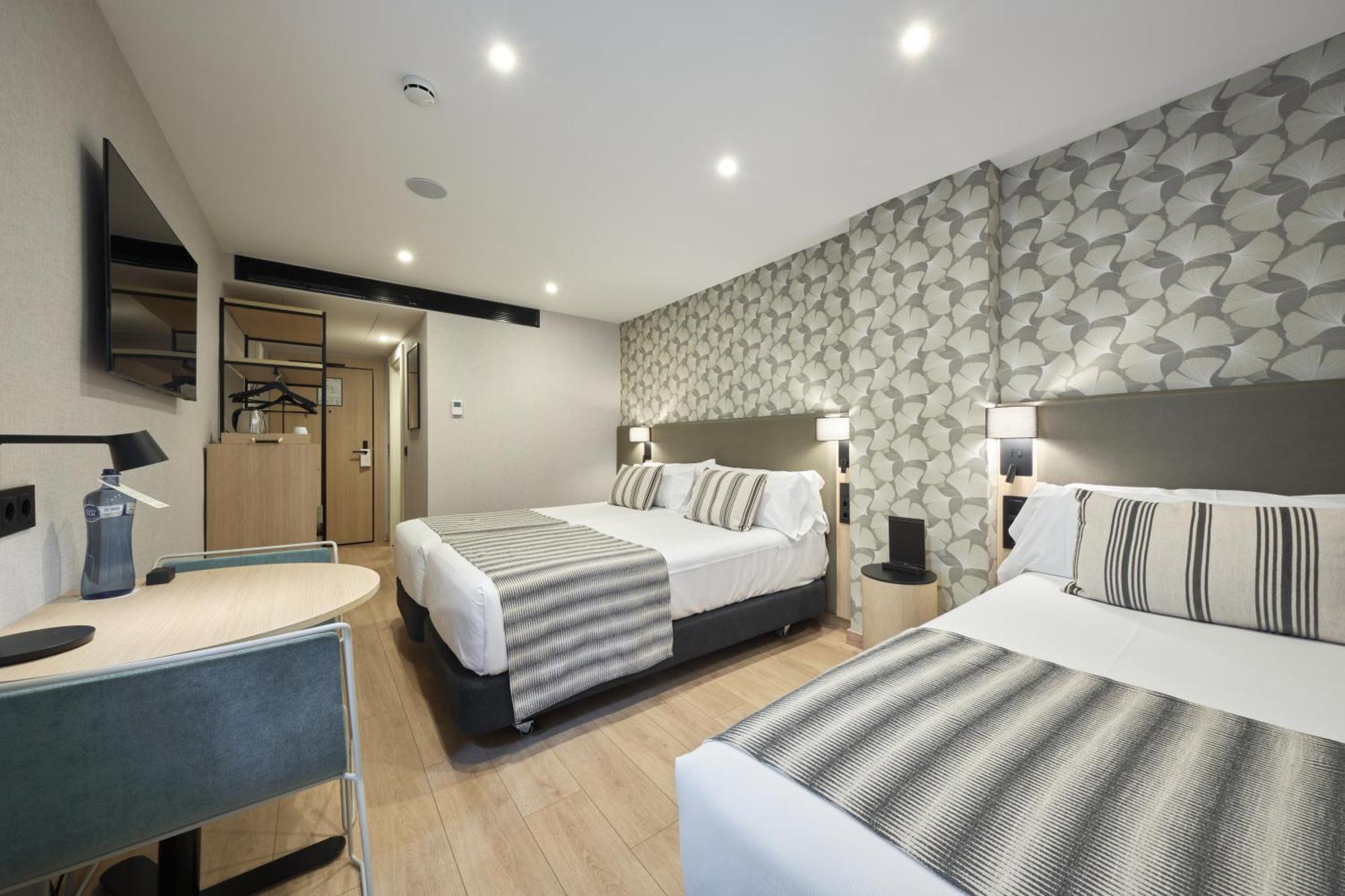 Catalonia Park Gueell Hotel