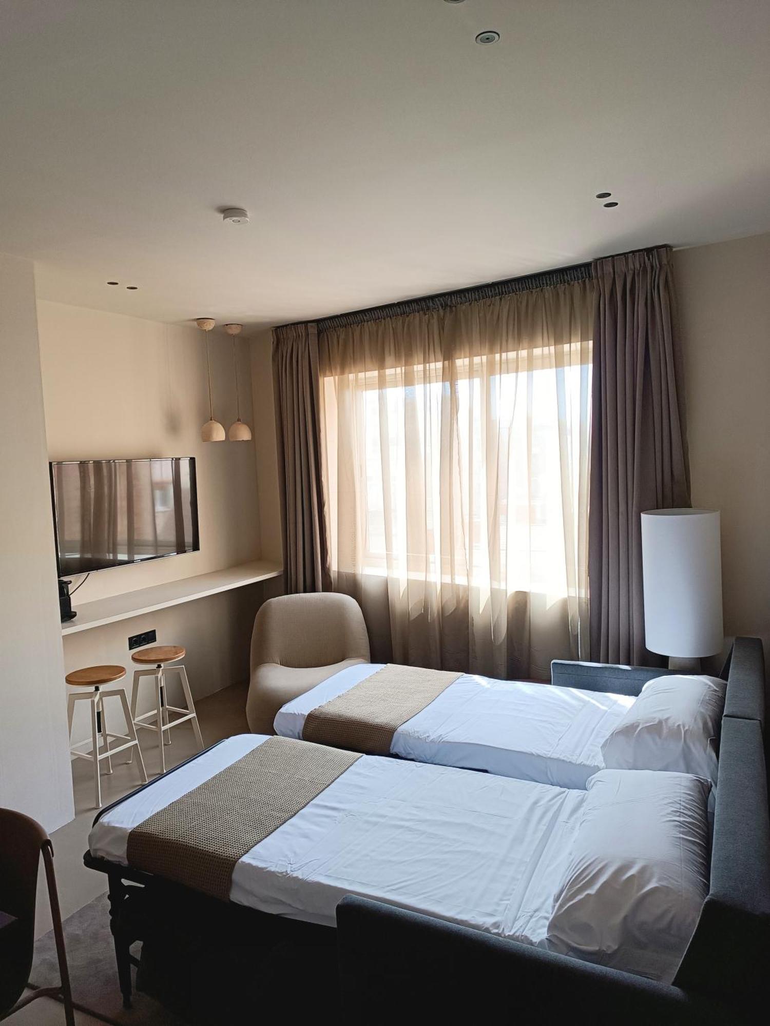 Senator Apartment