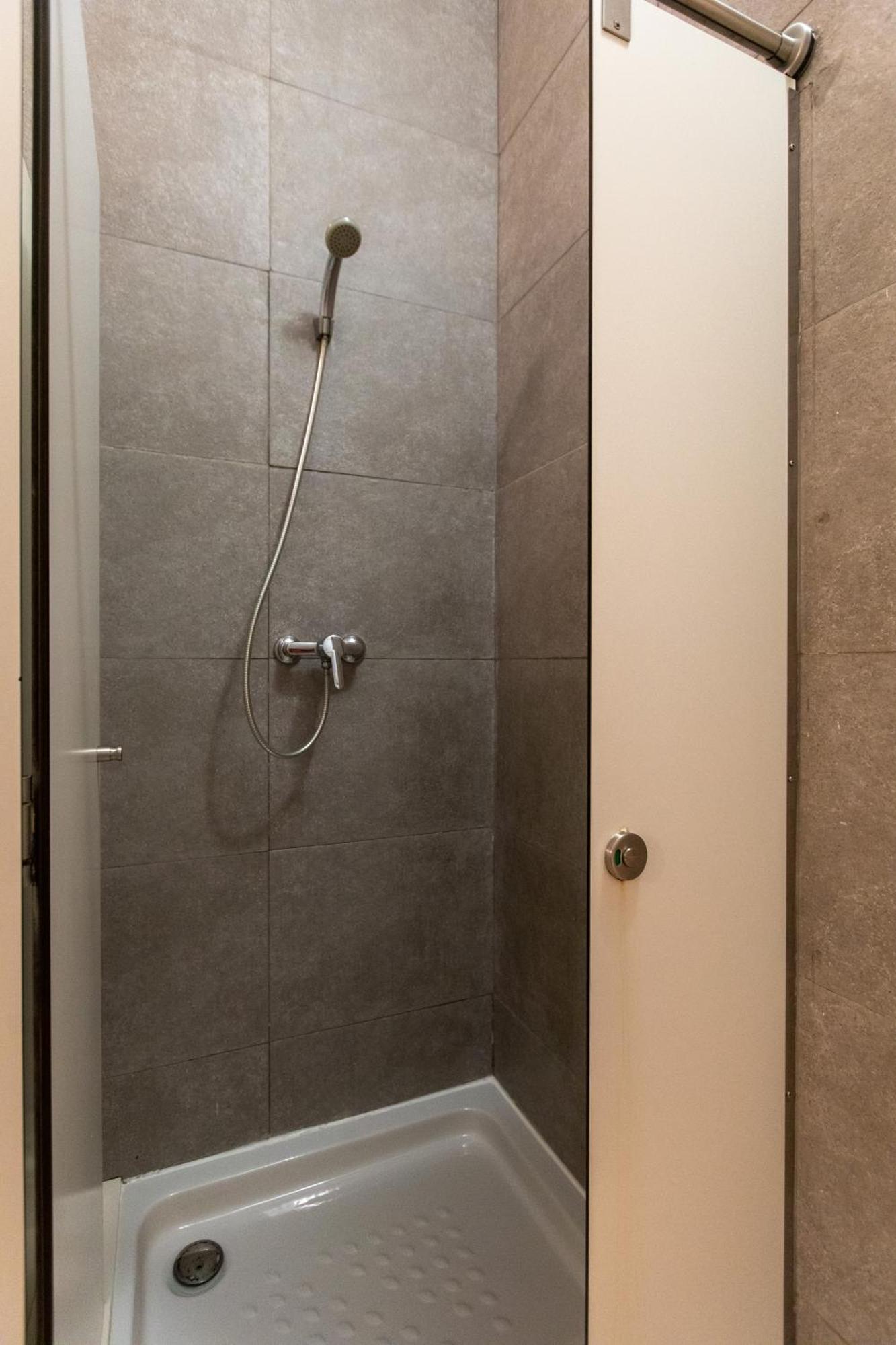 B21-apartamento Modernista Grupos Appartement
