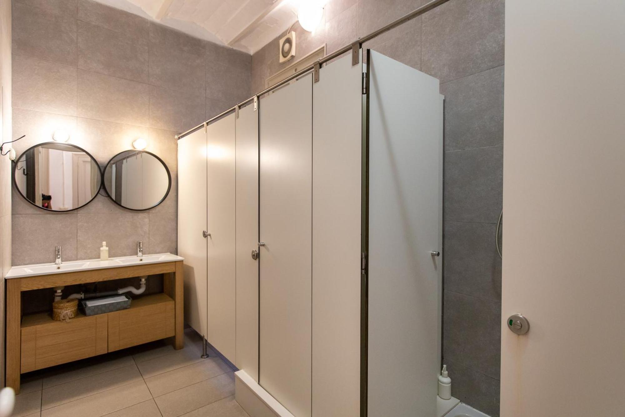 B21-apartamento Modernista Grupos Appartement *