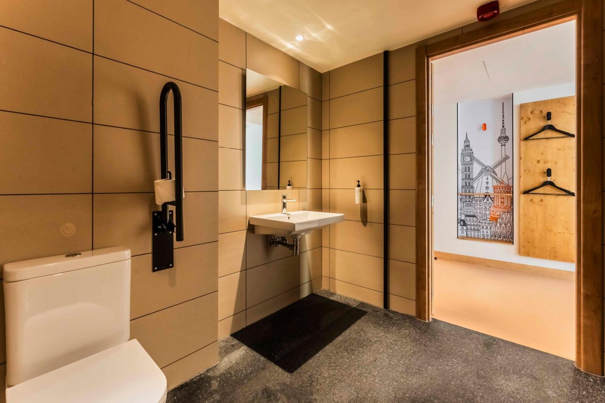 Easyhotel La Sagrera Barcelona