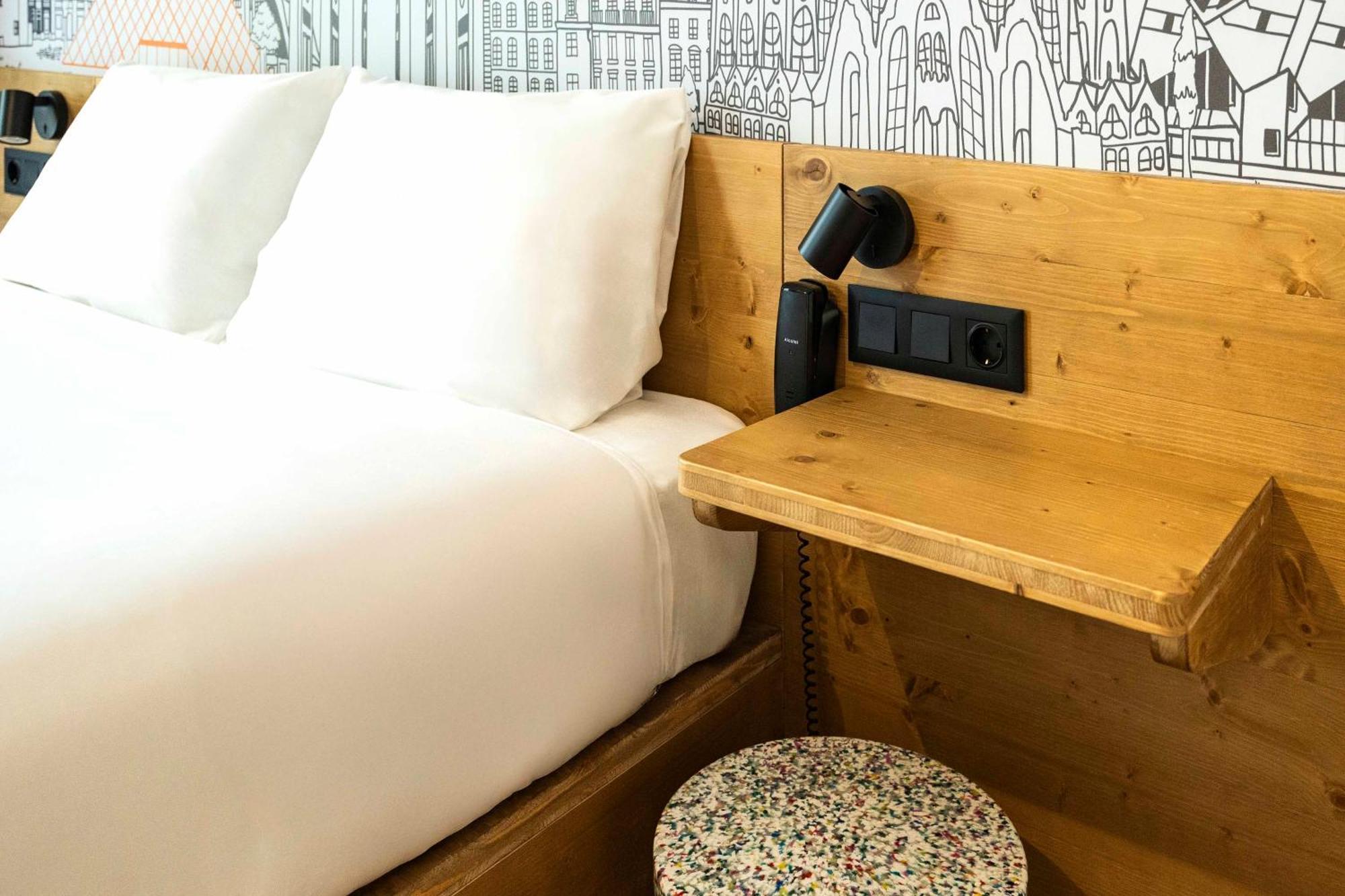 Easyhotel La Sagrera *